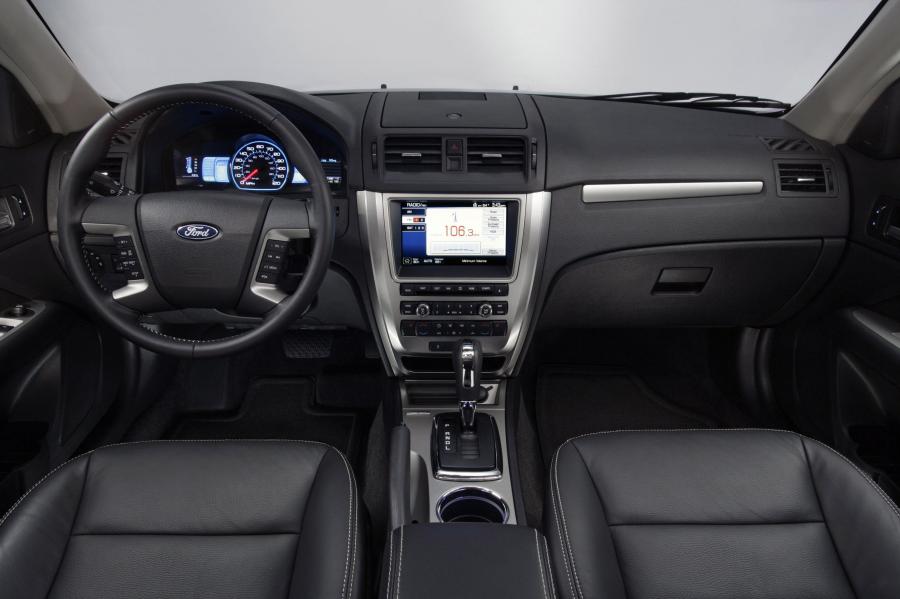  Ford Fusion Hybrid 2010 года  (US) (фото 40 из 111)